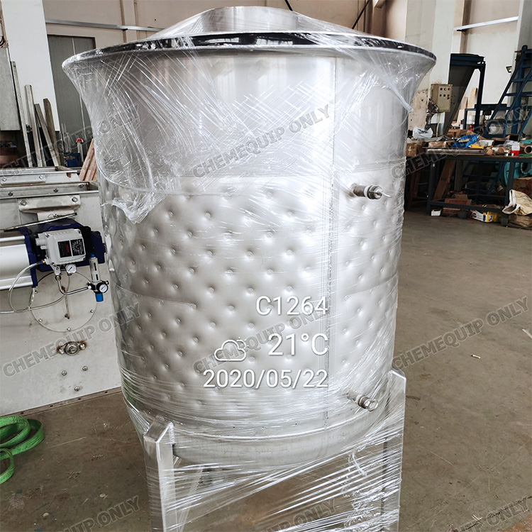 Milk Cooling Tank with Clamp  On Heat Exchanger